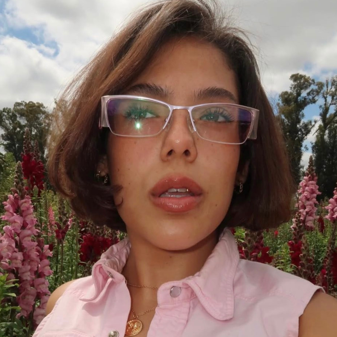 Shop MEOW Bayonetta-Style Clear Semi Rimless Glasses | Giant