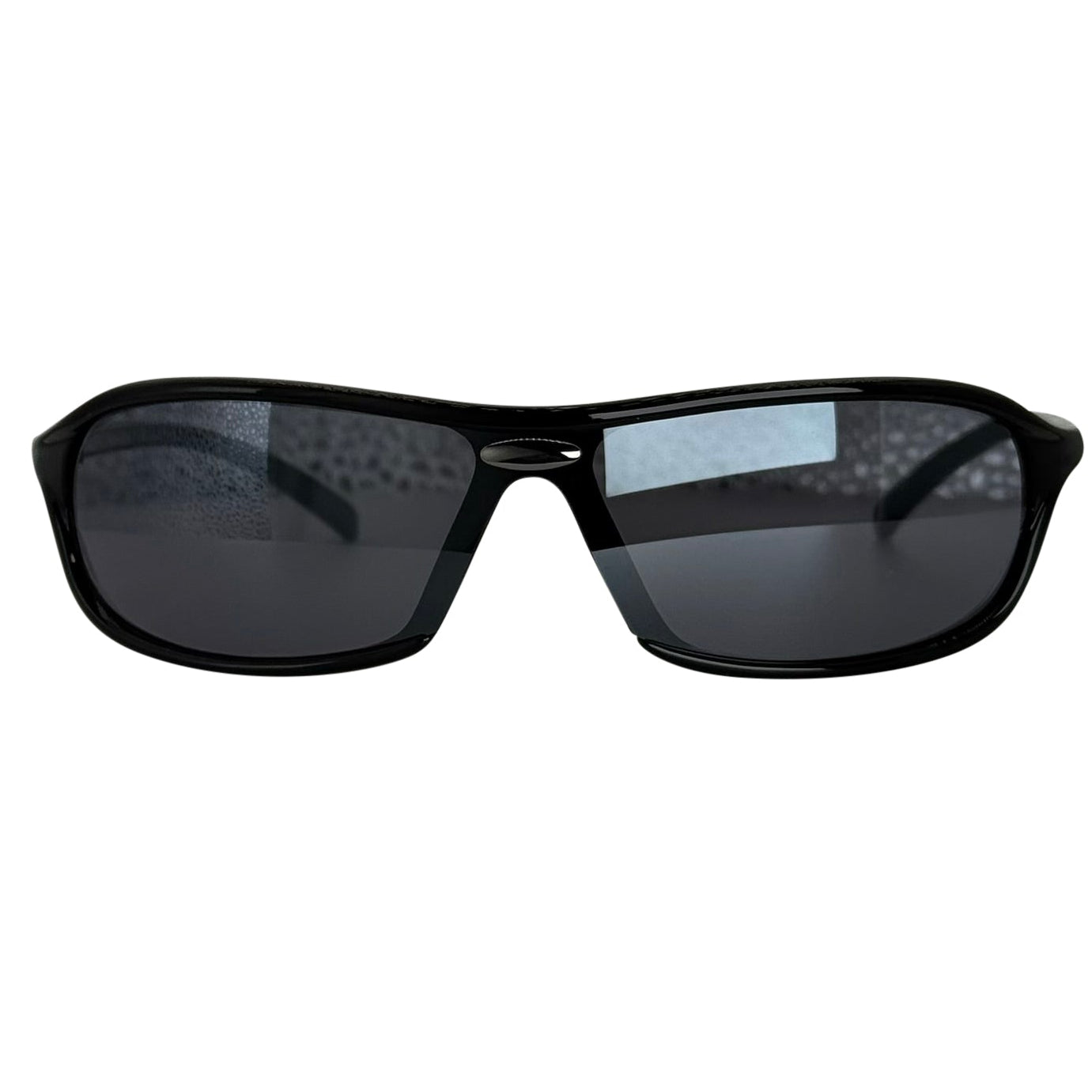 Due black front