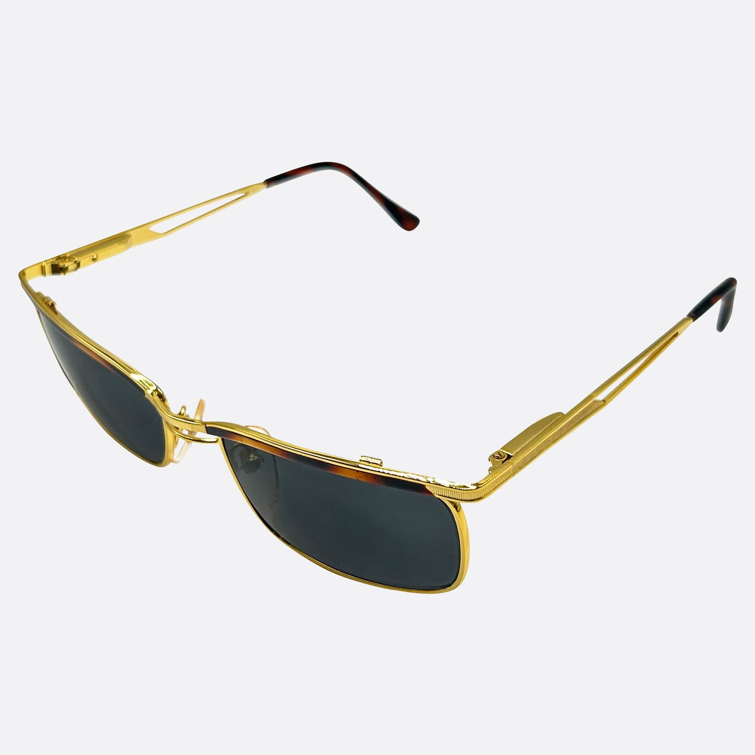 RIPPLE 90s Streetwear Sunglasses | Luxe Vintage-Giant Vintage Eyewear