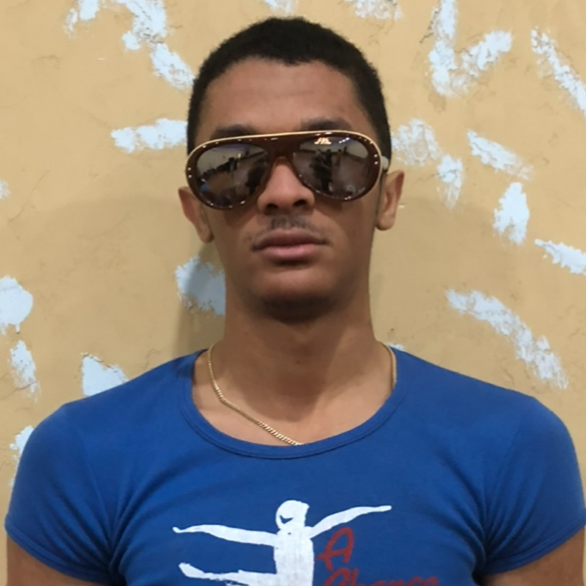 Yellow top mirrored sunglasses