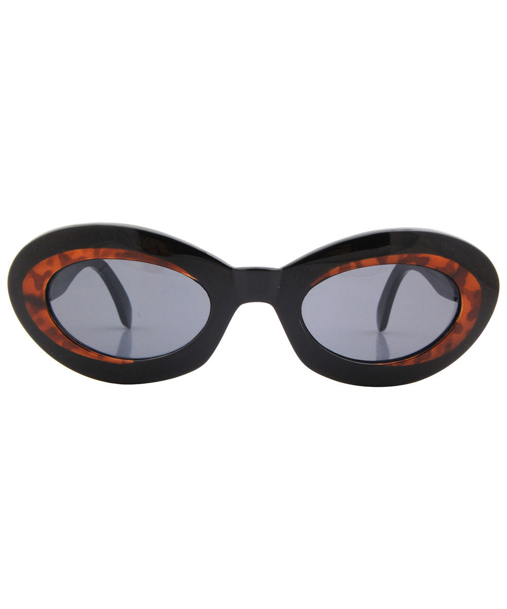 cat-eye sunglasses
