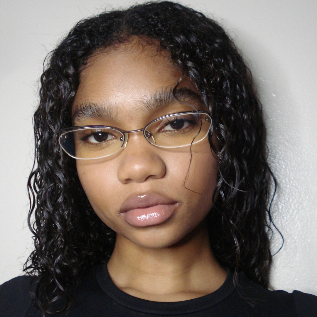 POKER FACE 90's Clear Bayonetta Glasses-Giant Vintage Eyewear