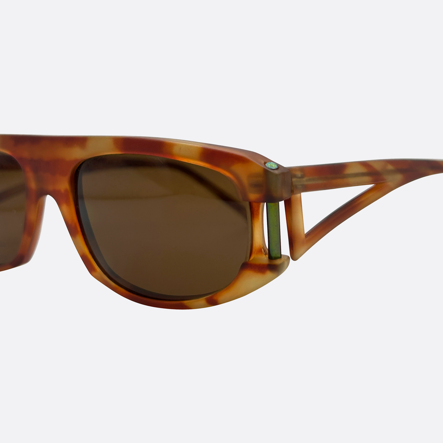 CROSSROAD Uniquely Hip Hop | Luxe Vintage-Giant Vintage Eyewear