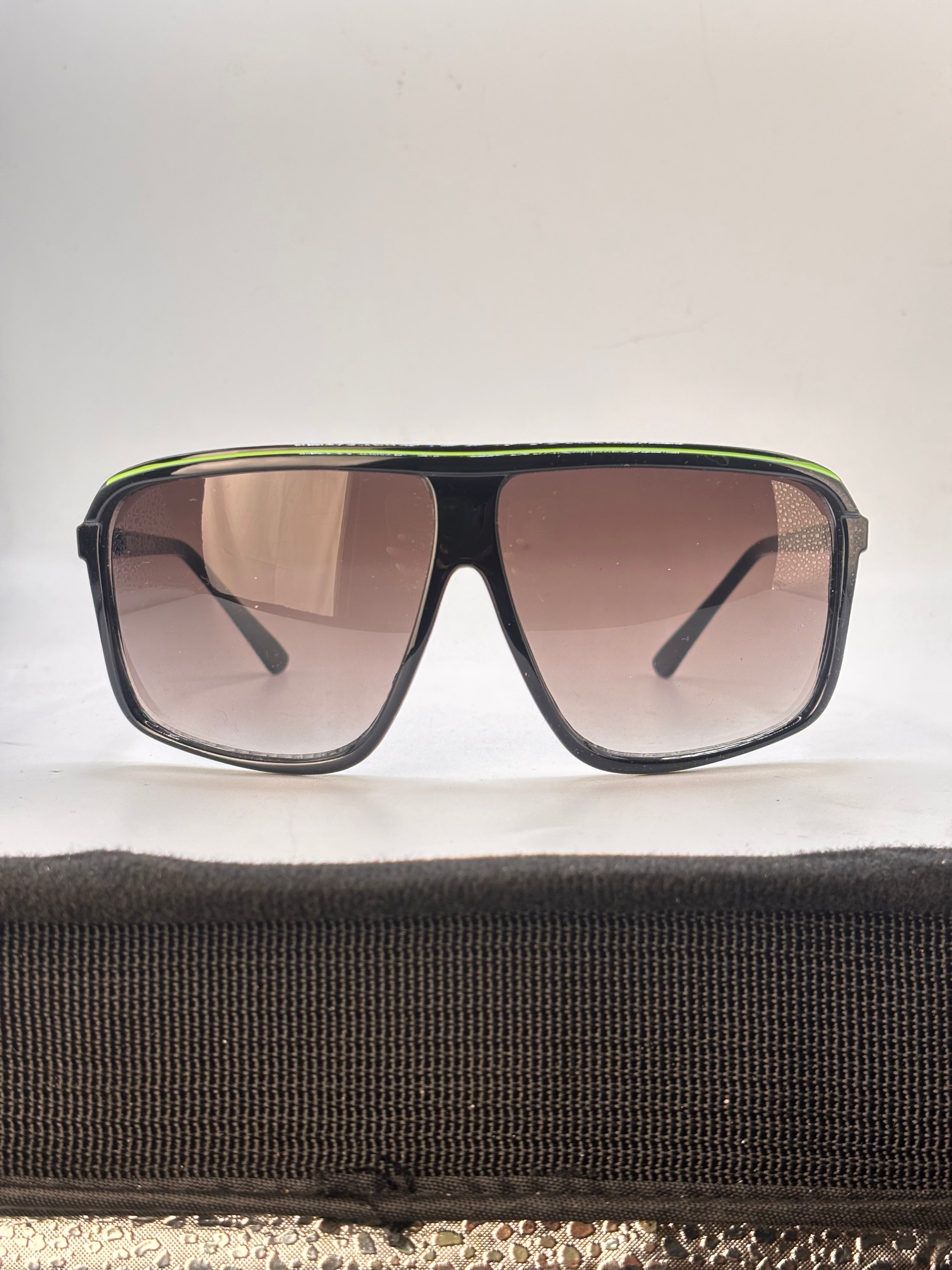 VIBE-Giant Vintage Eyewear