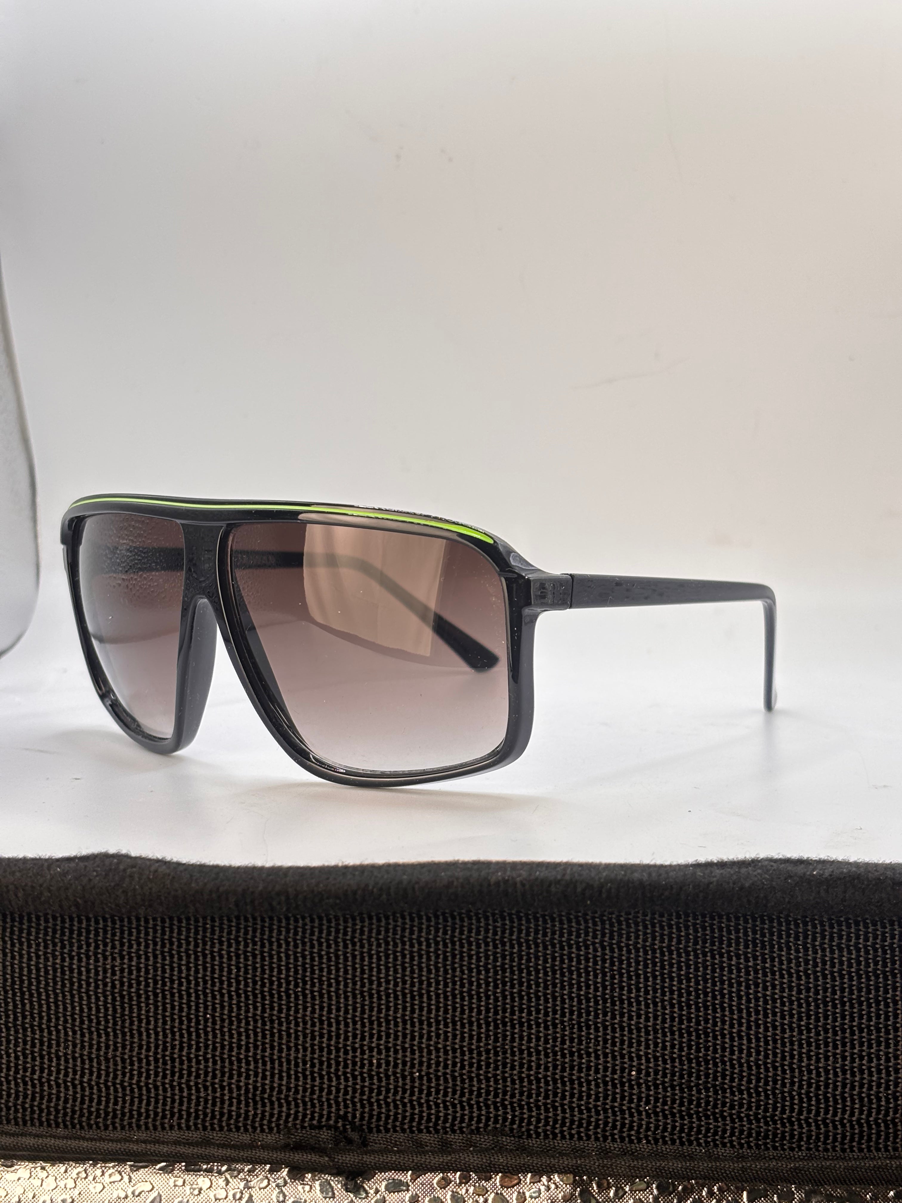 VIBE-Giant Vintage Eyewear