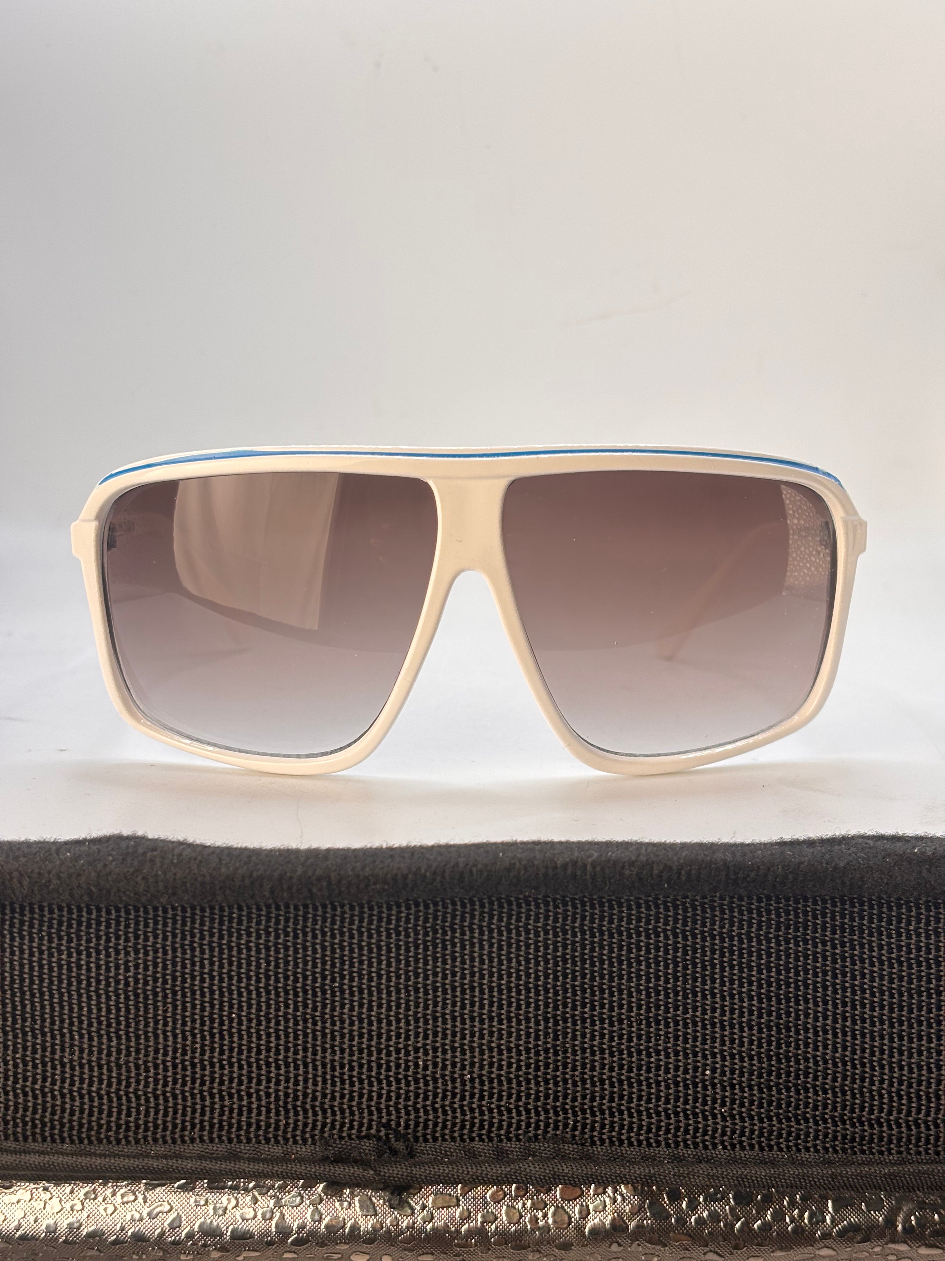 VIBE-Giant Vintage Eyewear