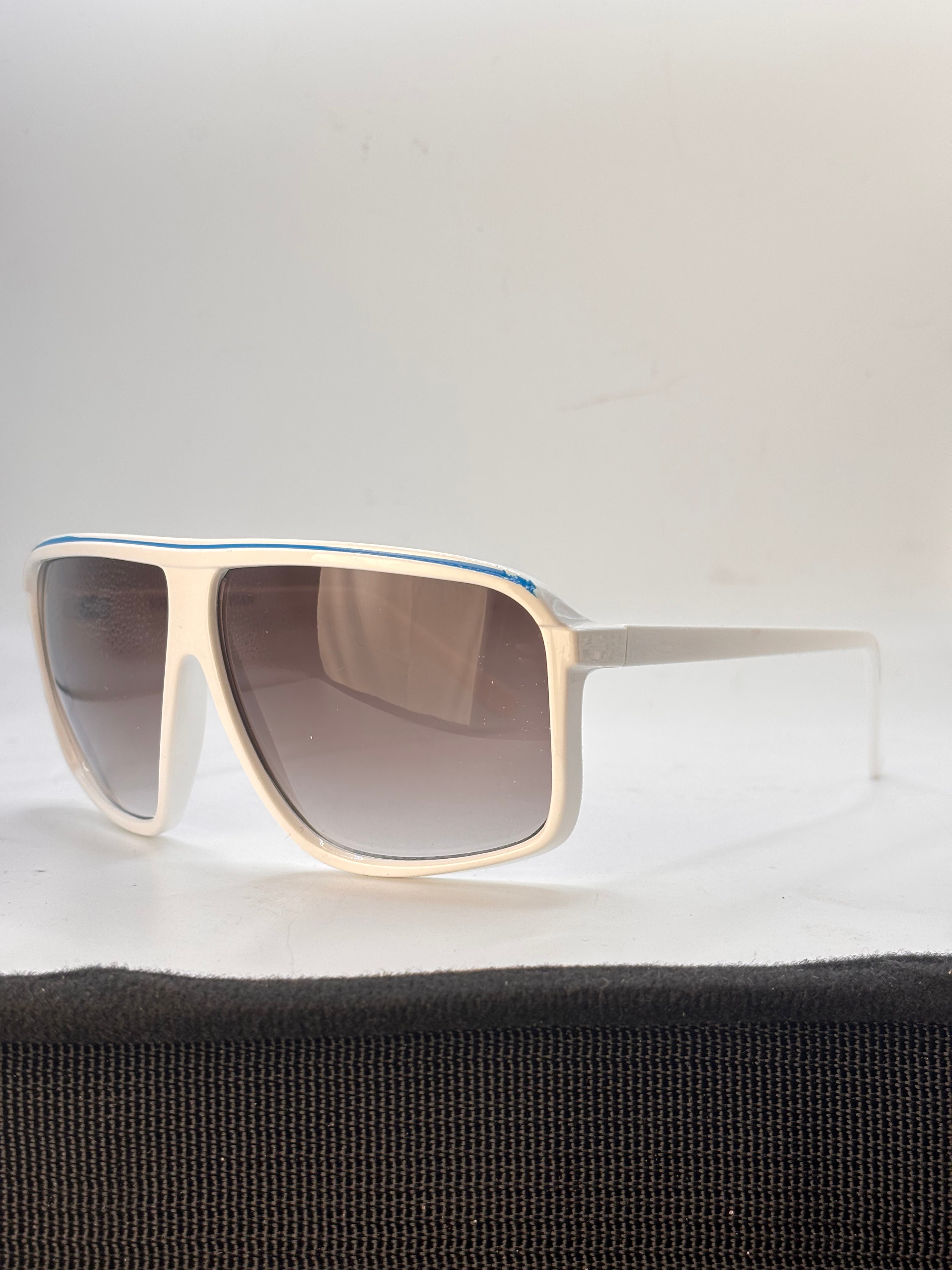 VIBE-Giant Vintage Eyewear