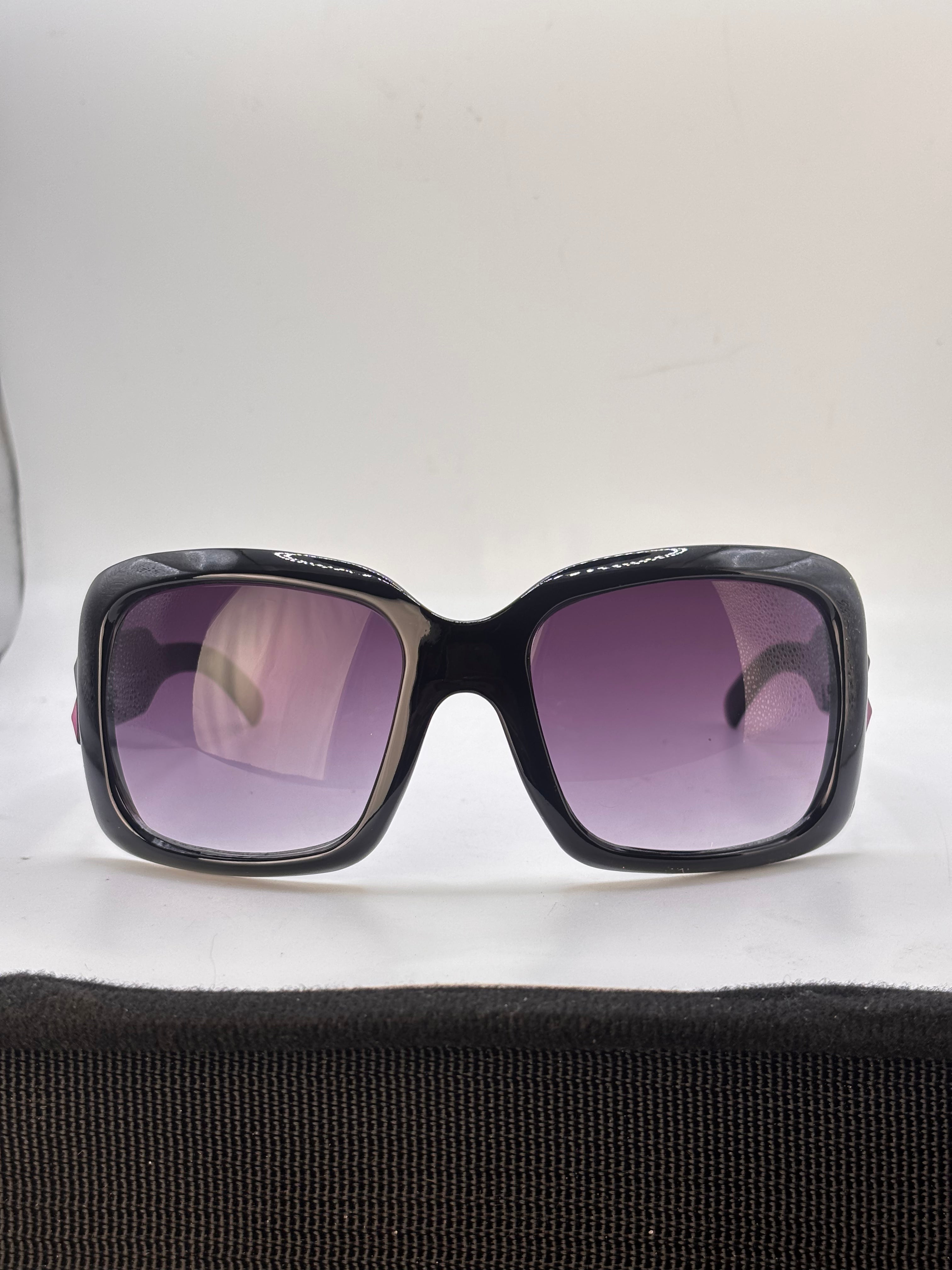 CHECKMATE-Giant Vintage Eyewear