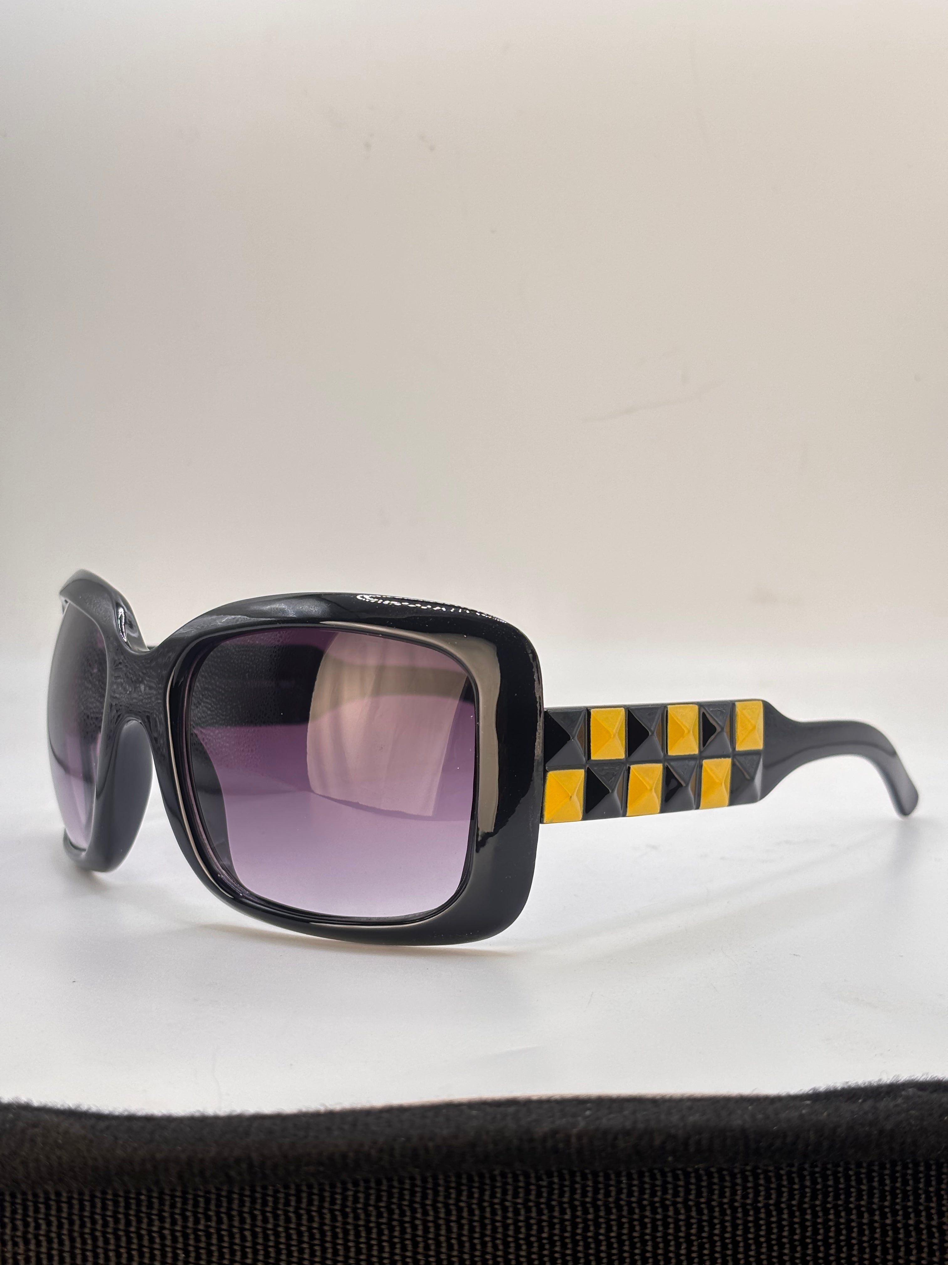 CHECKMATE-Giant Vintage Eyewear