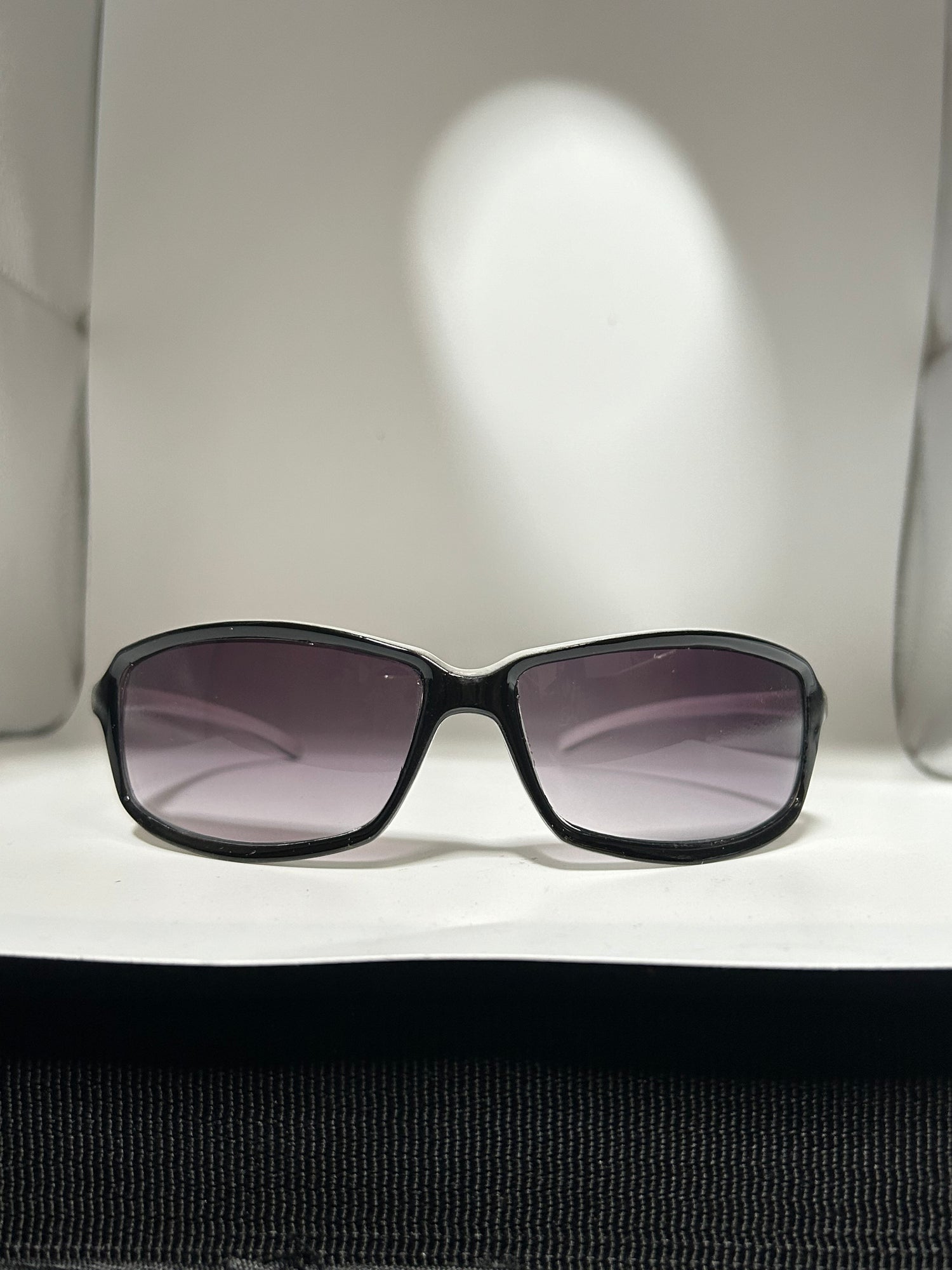 CINDYBlack/White-Giant Vintage Eyewear