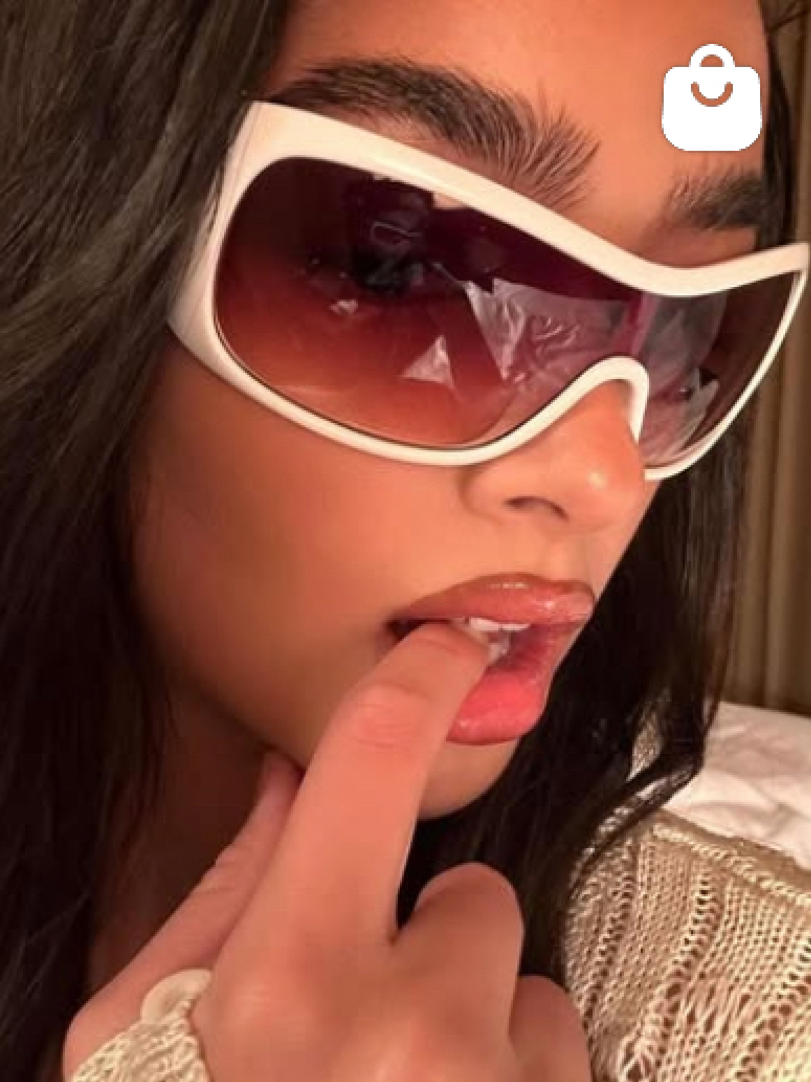 Instagram post showing influencer wearing Giant Vintage sunglasses