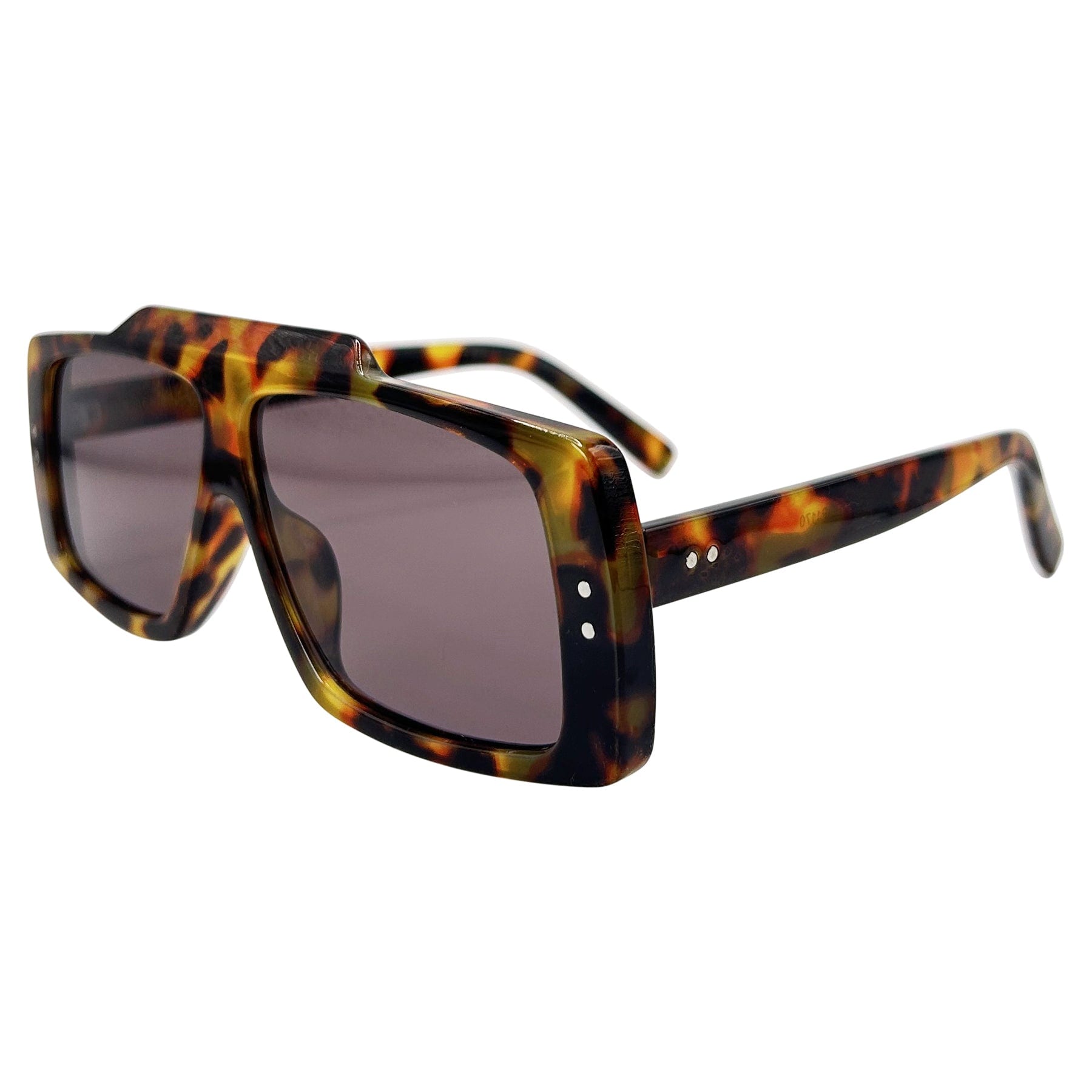 boho tortoise shell sunglasses with an aviator frame and brown lens