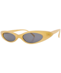cat-eye sunglasses
