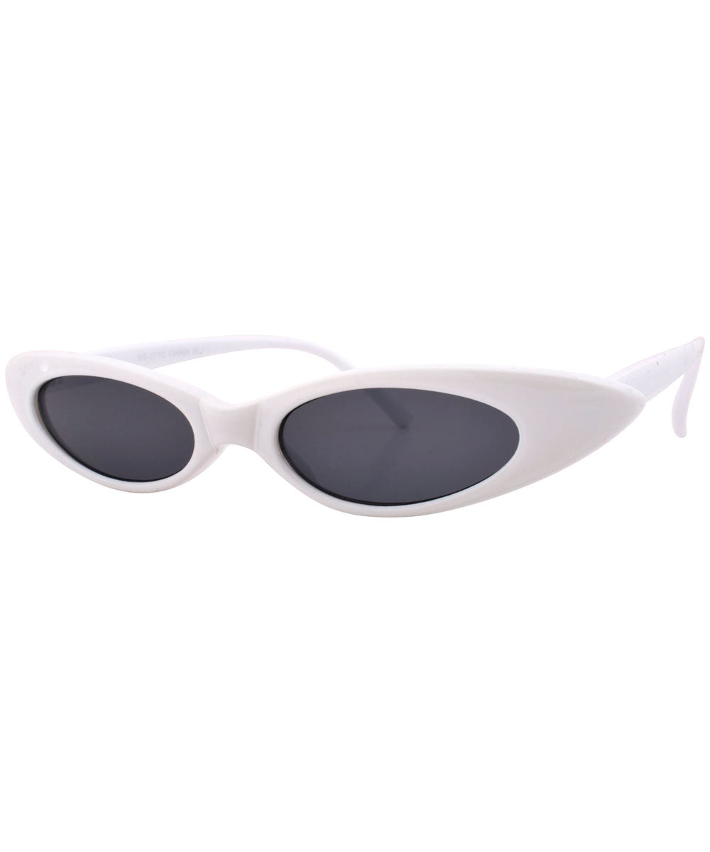 White Retro Cat Eye Sunglasses