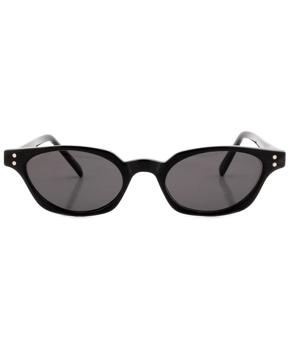 cat-eye sunglasses